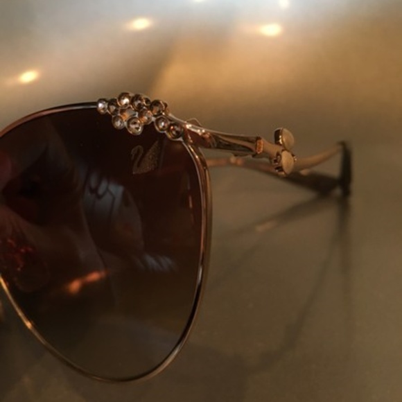 NEW Swarovski Gold Brown cateye sunglasses